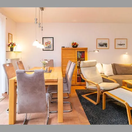 Freesenbruch -reihenhaus 7a * Zingst